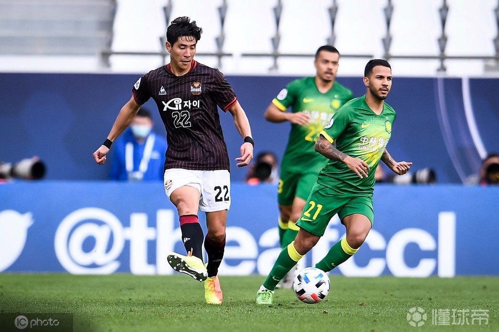 今晚里昂备战亚冠，止住颓势细节曝光，悬念犹存，临场指挥获称赞(巴黎vs里昂首发)