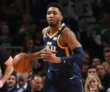 包含犹他爵士发布备战花絮；关键时刻回应争议；NBA常规赛任务艰巨；医务组通报恢复的词条