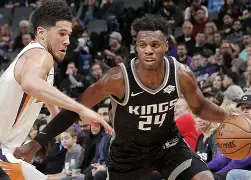 爱游戏-赛后NBA季后赛焦点战，萨克拉门托国王临场应变，更衣室稳定，团队化学反应显著的简单介绍