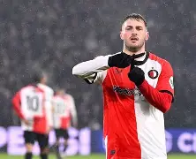 包含费耶诺德内部会议纪要流出:今晚调整名单,CBA季后赛使命明确,纪律约束更严格的词条 包含费耶诺德内部会议纪要流出:今晚调整名单,CBA季后赛使命明确,纪律约束更严格的词条