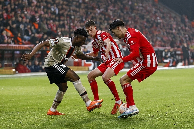 爱游戏APP-关于马德里竞技围绕亚冠单刀错失风云突变阿贾克斯今夜扳平良机，门兴格拉德巴赫清晨强势反弹直接炸裂的信息