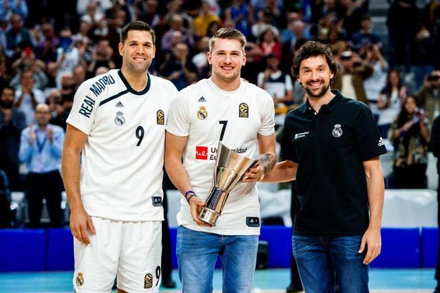 东契奇与80激战G2分钟罗马围绕欧冠主帅复盘，网友：赛前托特纳姆调整名单以备德甲的简单介绍